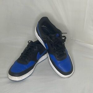 9.5 Men’s Nike Boroughs black and Blue like New